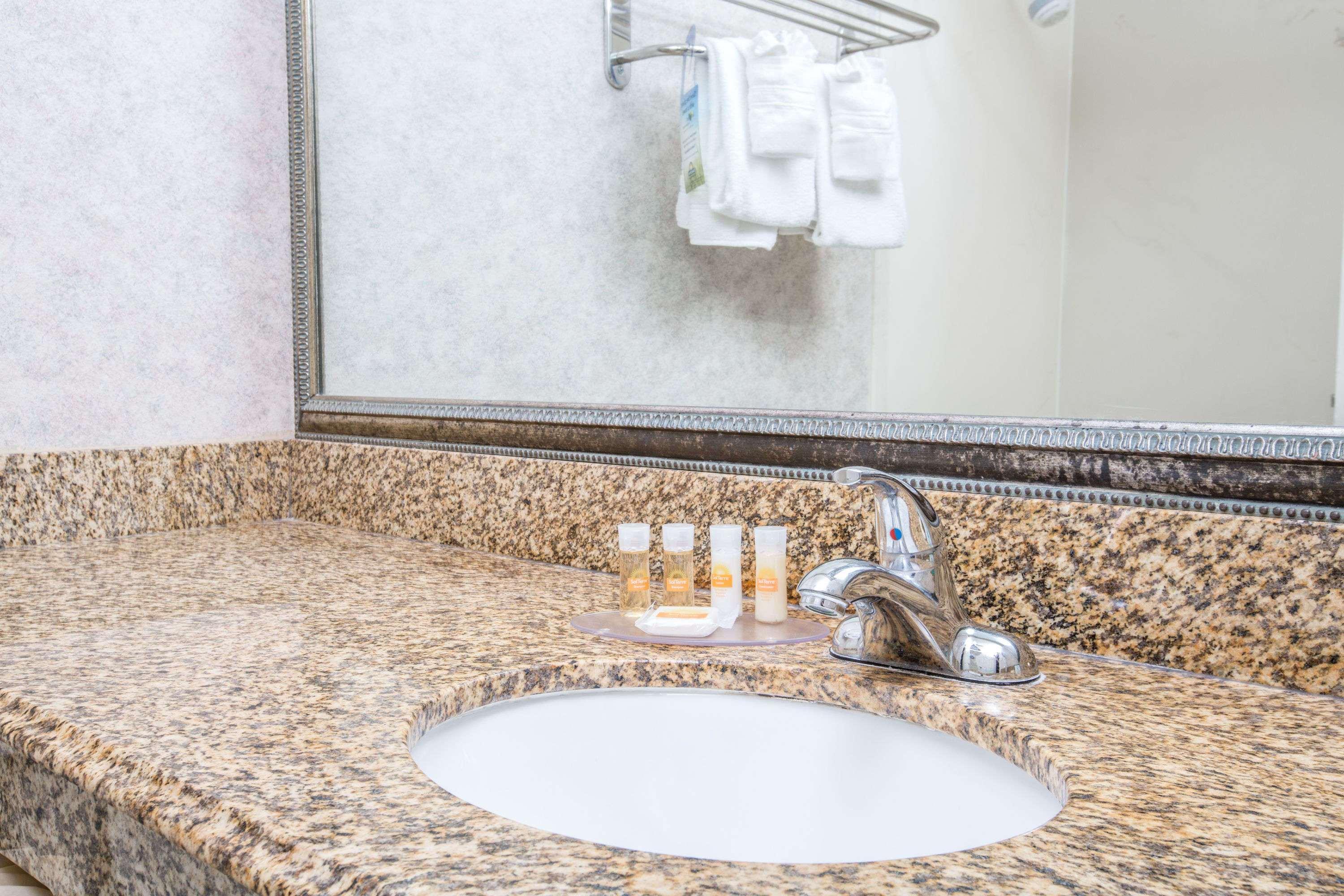 Days Inn By Wyndham Los Angeles Lax/Venicebch/Marina Delray Инглвуд Экстерьер фото