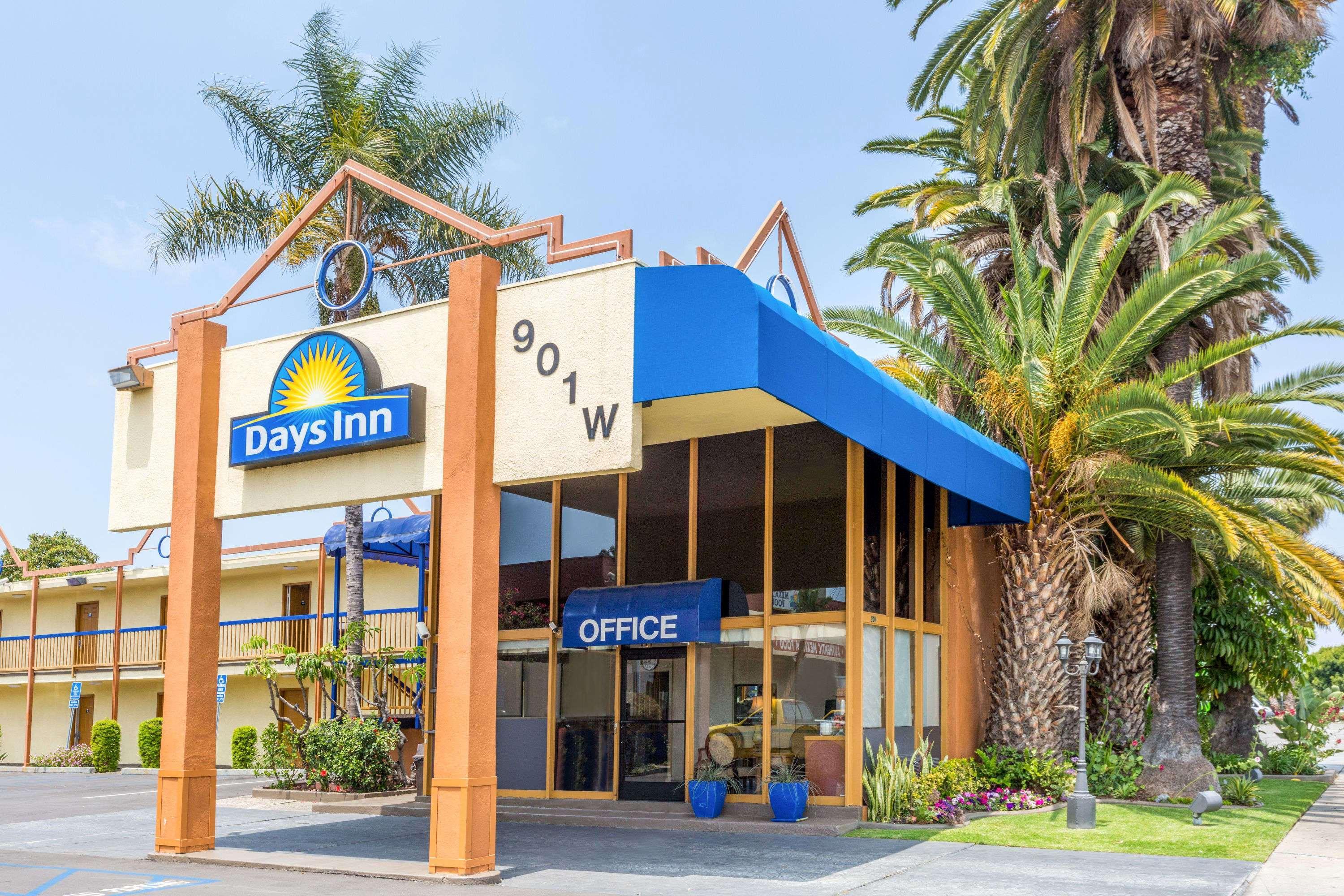Days Inn By Wyndham Los Angeles Lax/Venicebch/Marina Delray Инглвуд Экстерьер фото