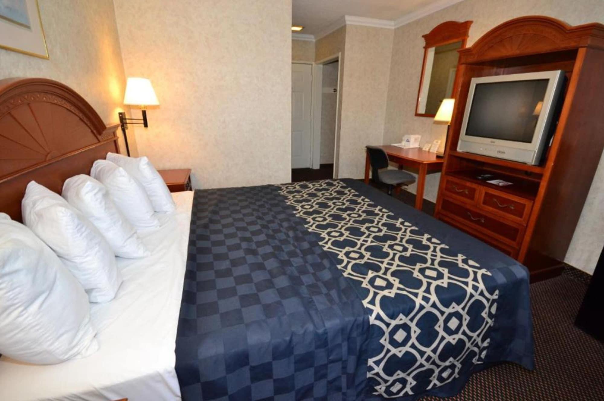 Days Inn By Wyndham Los Angeles Lax/Venicebch/Marina Delray Инглвуд Экстерьер фото