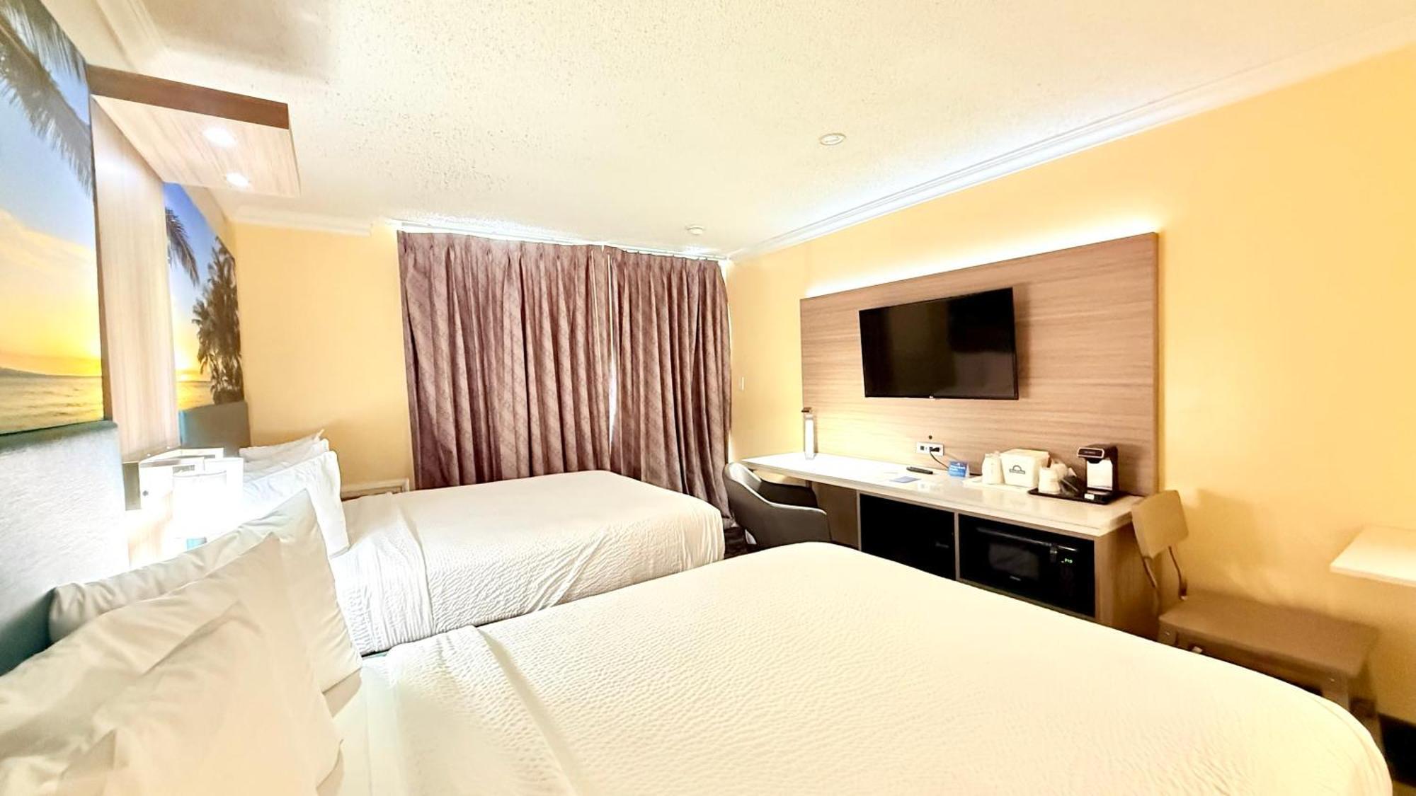 Days Inn By Wyndham Los Angeles Lax/Venicebch/Marina Delray Инглвуд Экстерьер фото